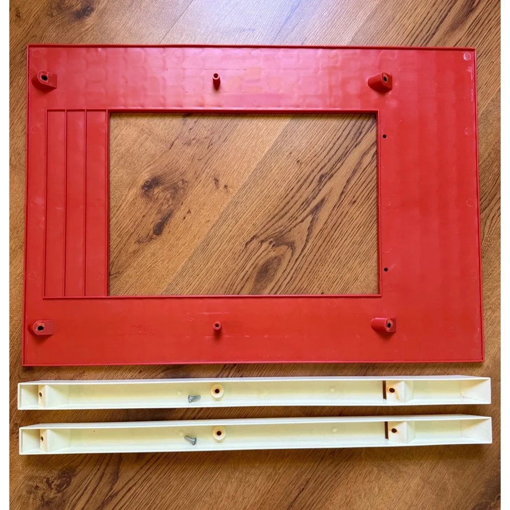 1979 Barbie A-Frame Dream House Replacement‎ Part Side Roof Rafter Support Screw